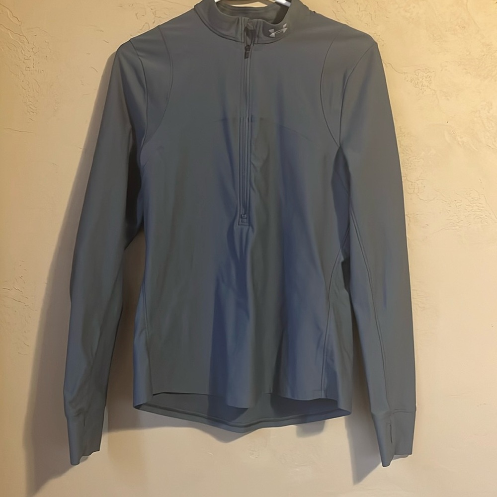 Women’s under Armour 1/4 zip. NWOT